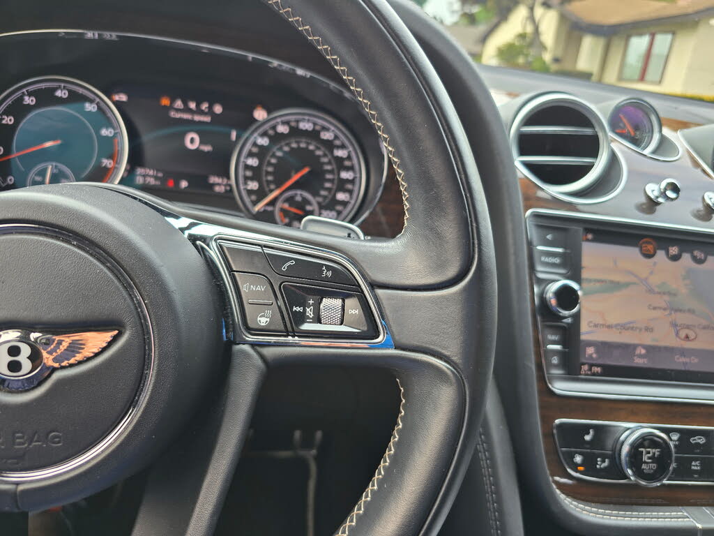 2018 Bentley Bentayga W12 Signature Edition AWD photo 8