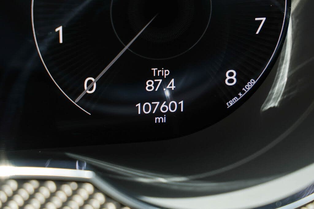 2023 Bentley Bentayga EWB Azure V8 AWD photo 14