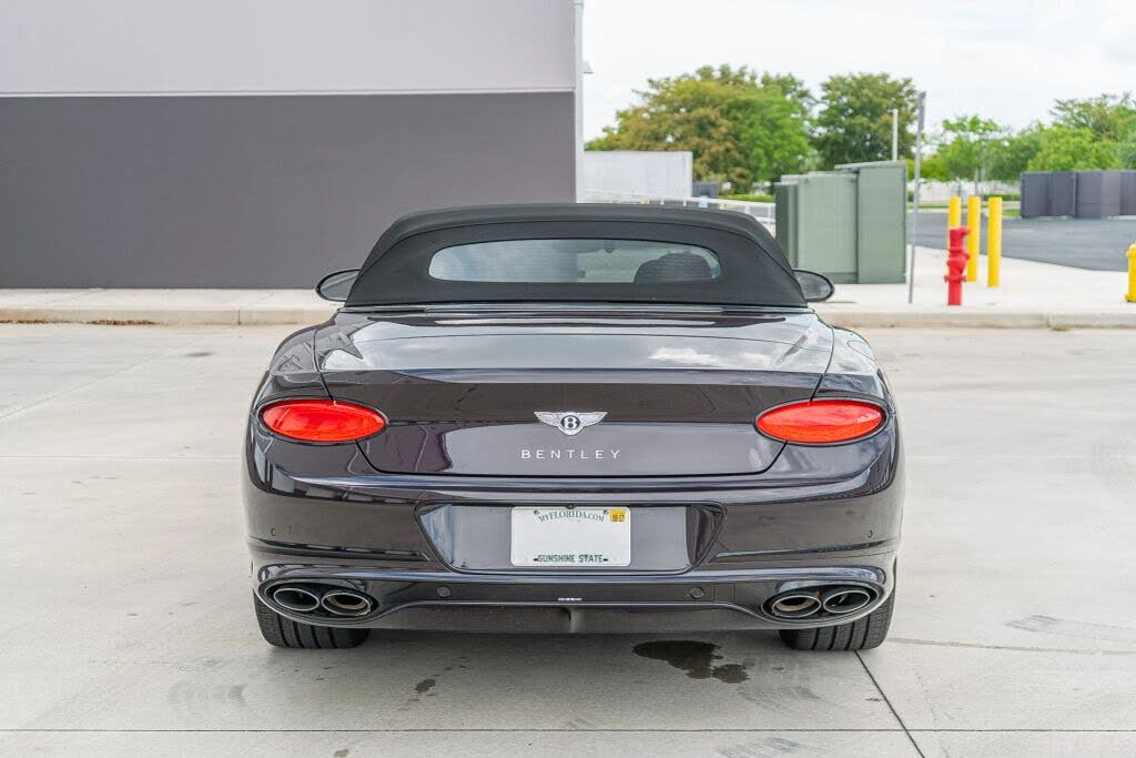 2024 Bentley Continental GTC V8 AWD photo 12
