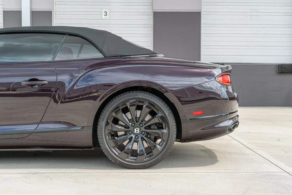 2024 Bentley Continental GTC V8 AWD photo 5