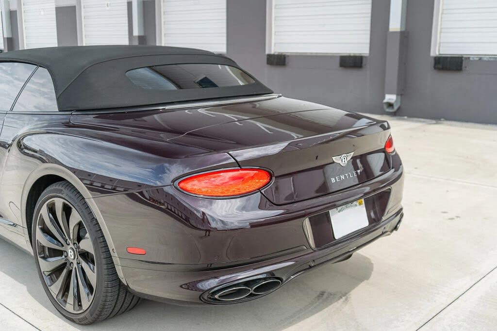 2024 Bentley Continental GTC V8 AWD photo 9