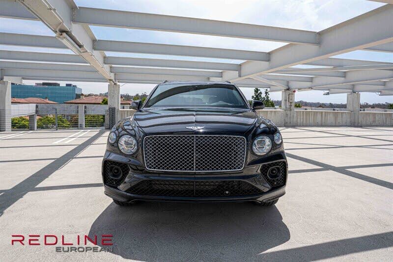 2023 Bentley Bentayga V8 AWD photo 2