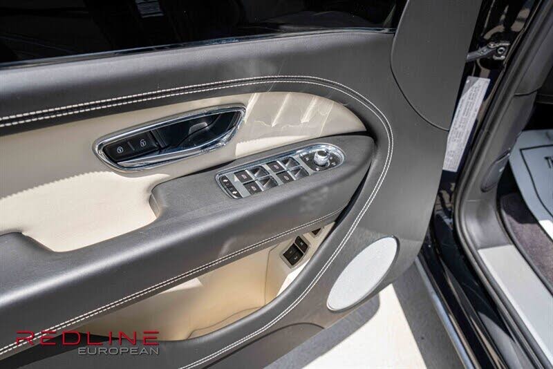 2023 Bentley Bentayga V8 AWD photo 14