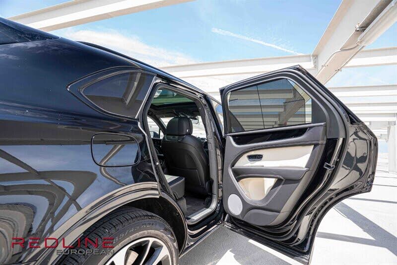 2023 Bentley Bentayga V8 AWD photo 21