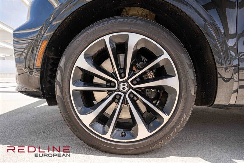 2023 Bentley Bentayga V8 AWD photo 10