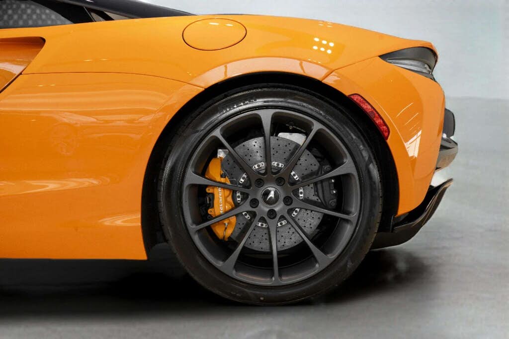 2026 McLaren Artura RWD photo 11