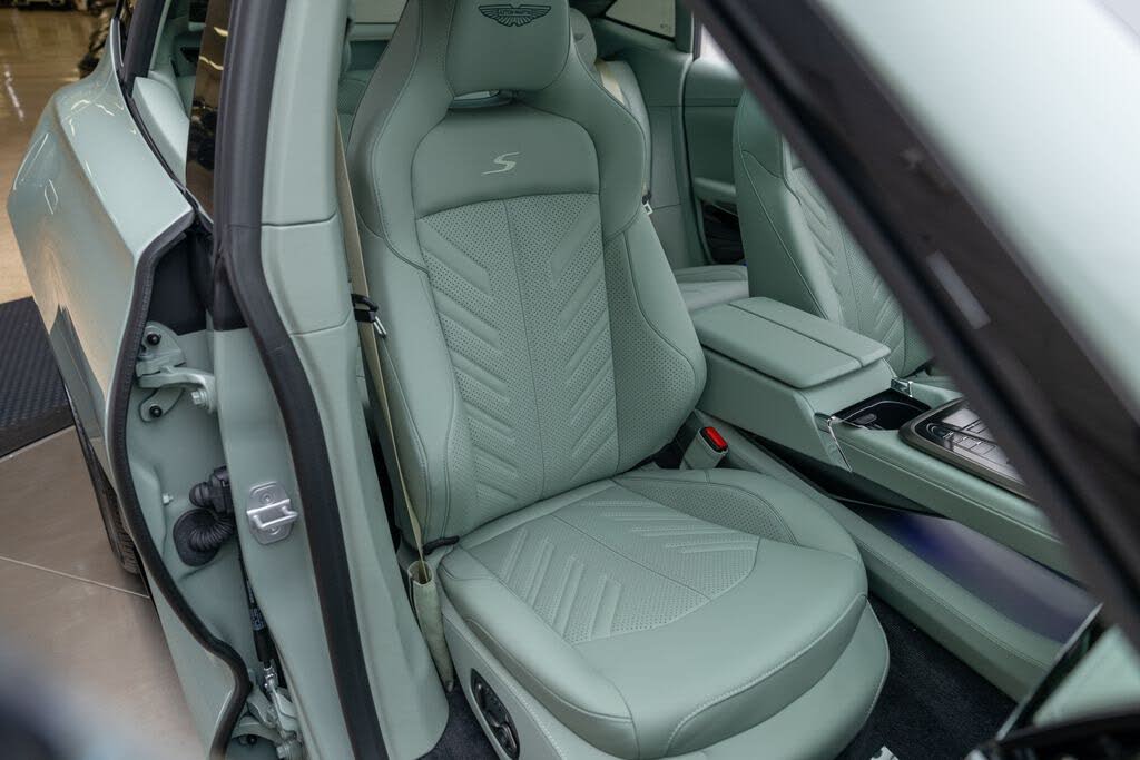 2026 Aston Martin DBX S AWD photo 18