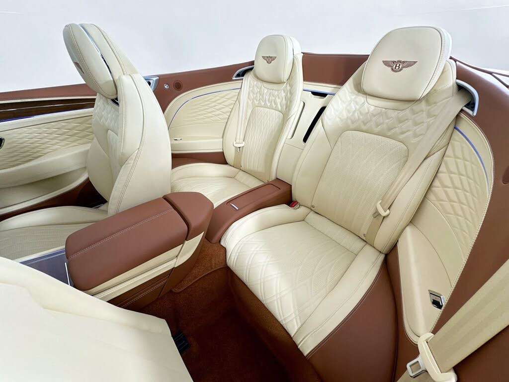 2026 Bentley Continental GTC Azure AWD photo 22