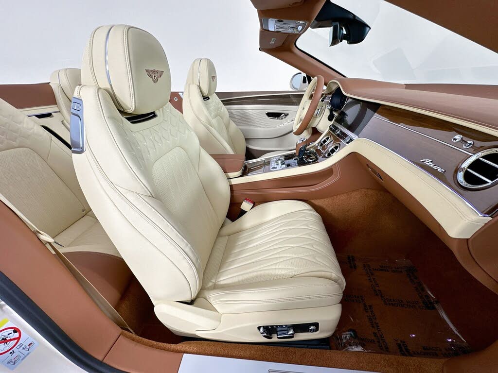 2026 Bentley Continental GTC Azure AWD photo 24
