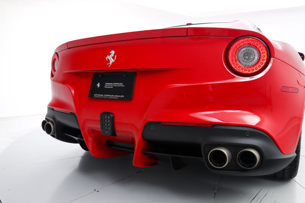 2014 Ferrari F12 Berlinetta Coupe photo 17