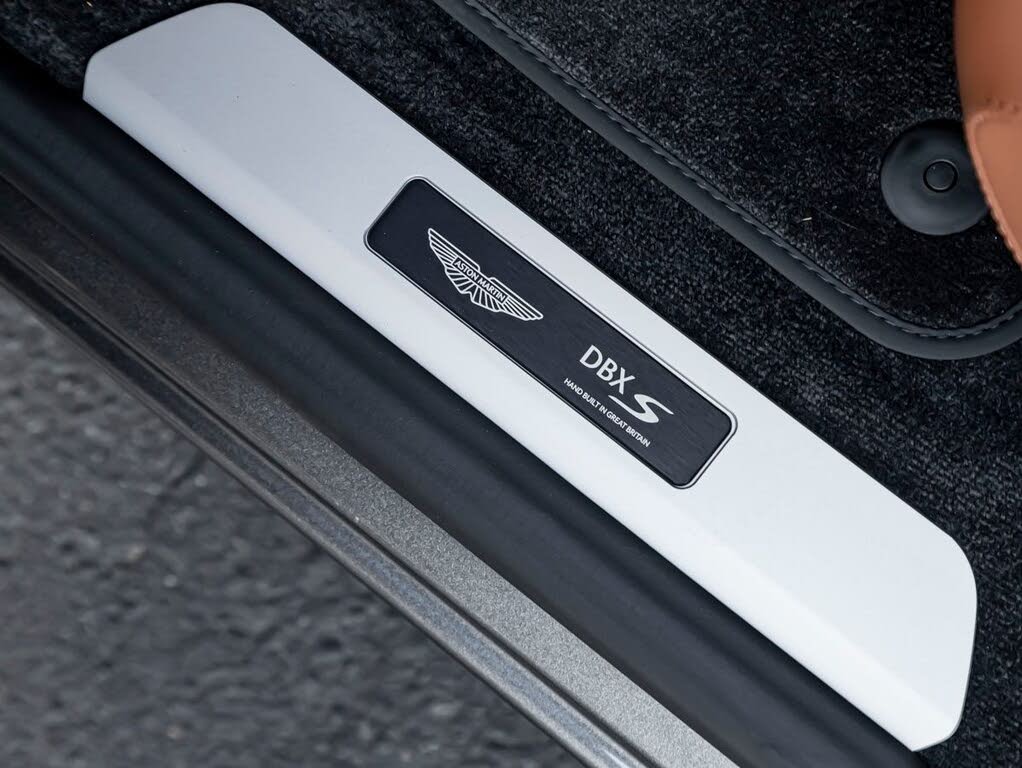 2026 Aston Martin DBX S AWD photo 12