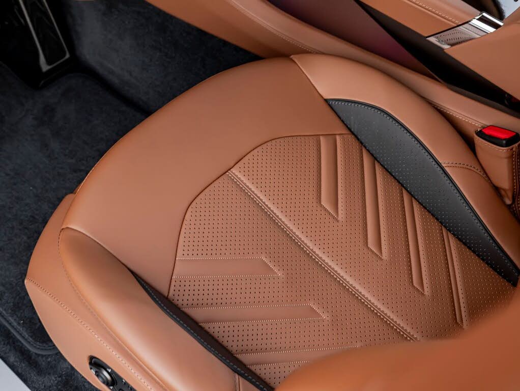2026 Aston Martin DBX S AWD photo 16