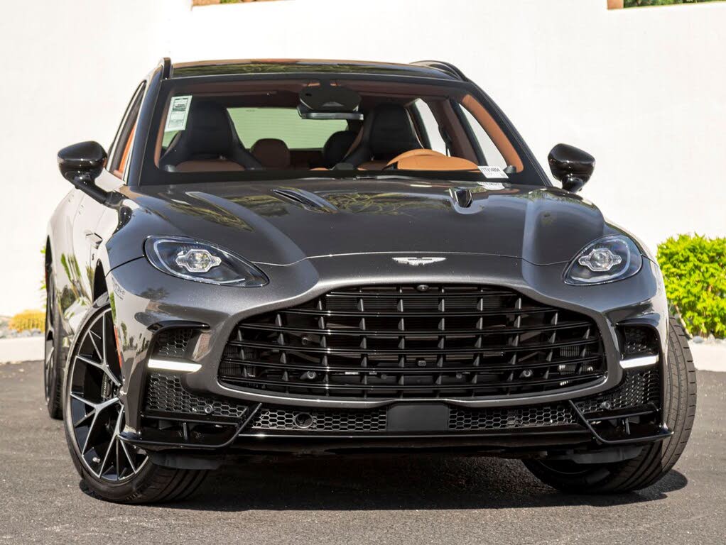 2026 Aston Martin DBX S AWD photo 4