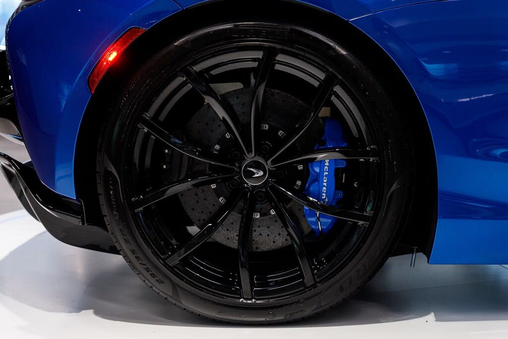 2026 McLaren Artura RWD photo 19