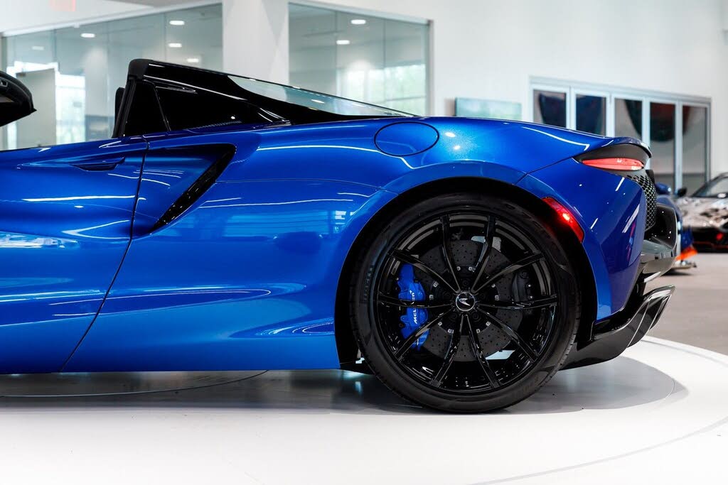 2026 McLaren Artura RWD photo 24