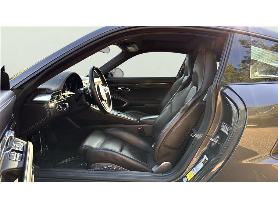 2019 Porsche 911 Turbo S Coupe AWD photo 10 of 24