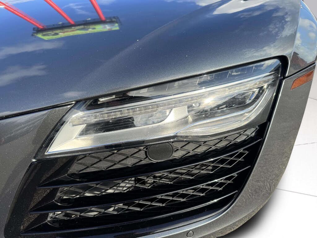 2014 Audi R8 quattro V10 Spyder AWD photo 13 of 24