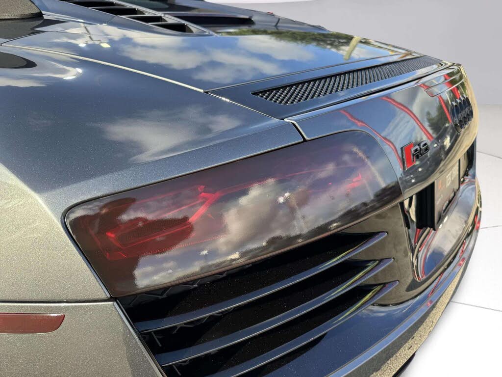 2014 Audi R8 quattro V10 Spyder AWD photo 15 of 24