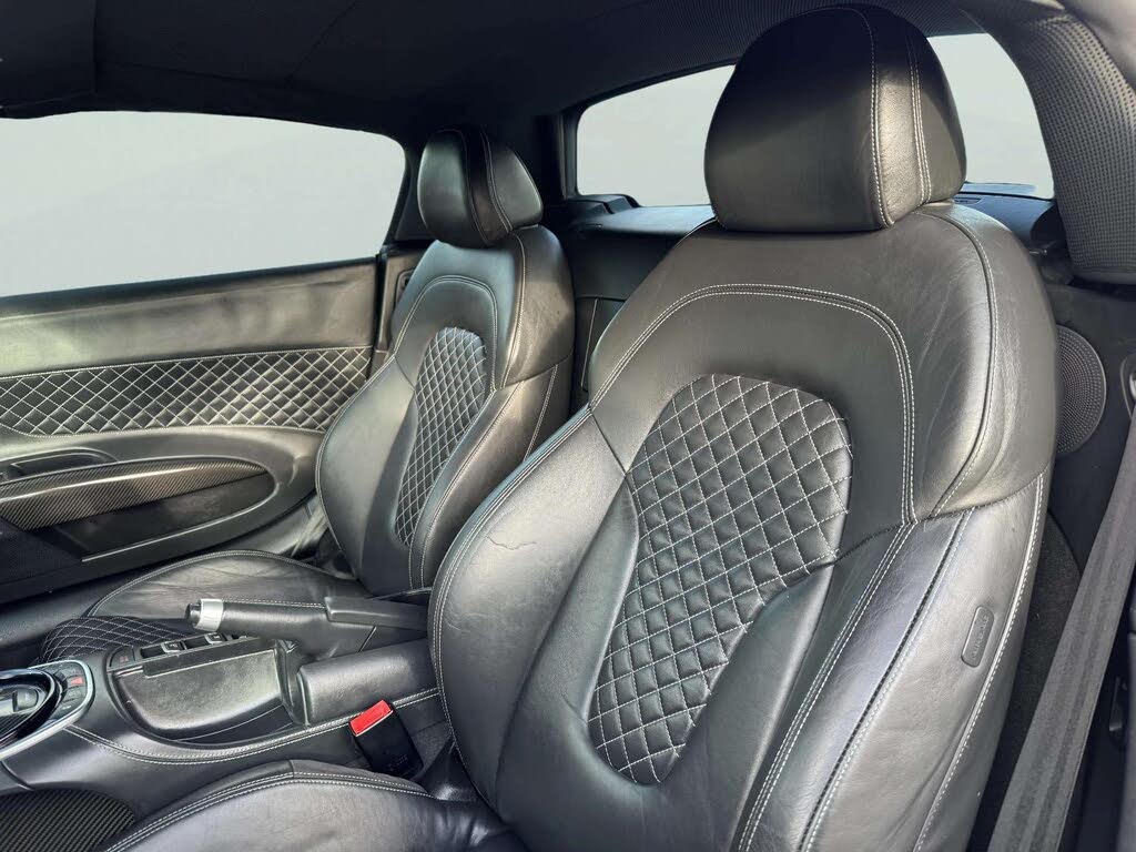 2014 Audi R8 quattro V10 Spyder AWD photo 22 of 24