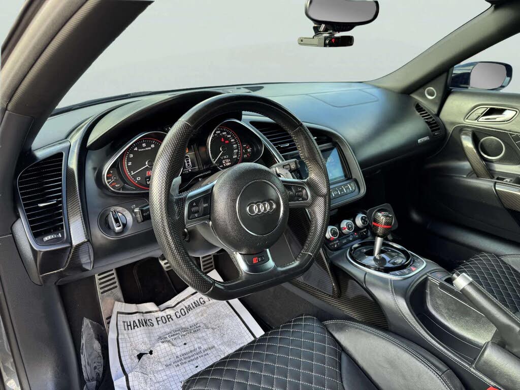 2014 Audi R8 quattro V10 Spyder AWD photo 23 of 24