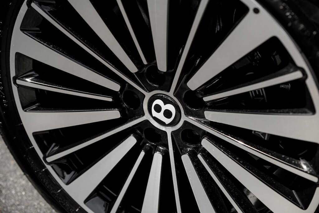 2026 Bentley Bentayga V8 AWD photo 20