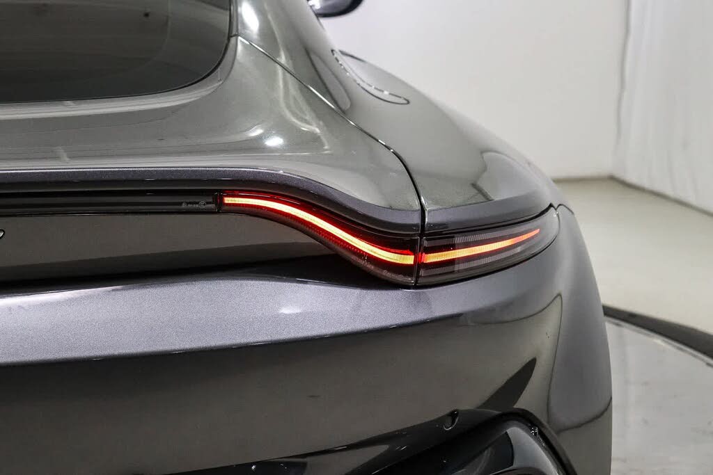 2020 Aston Martin Vantage RWD photo 11