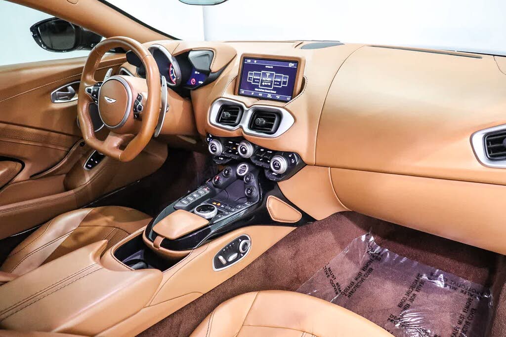 2020 Aston Martin Vantage RWD photo 12