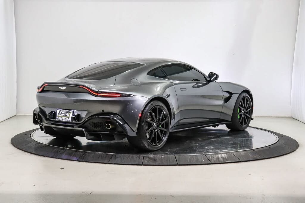 2020 Aston Martin Vantage RWD photo 4