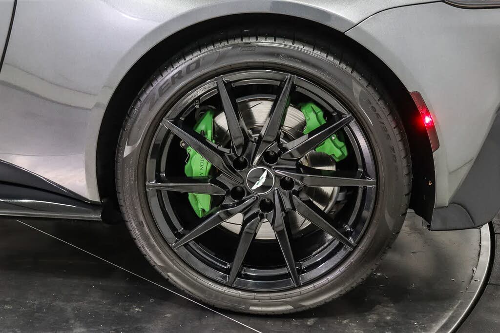2020 Aston Martin Vantage RWD photo 10