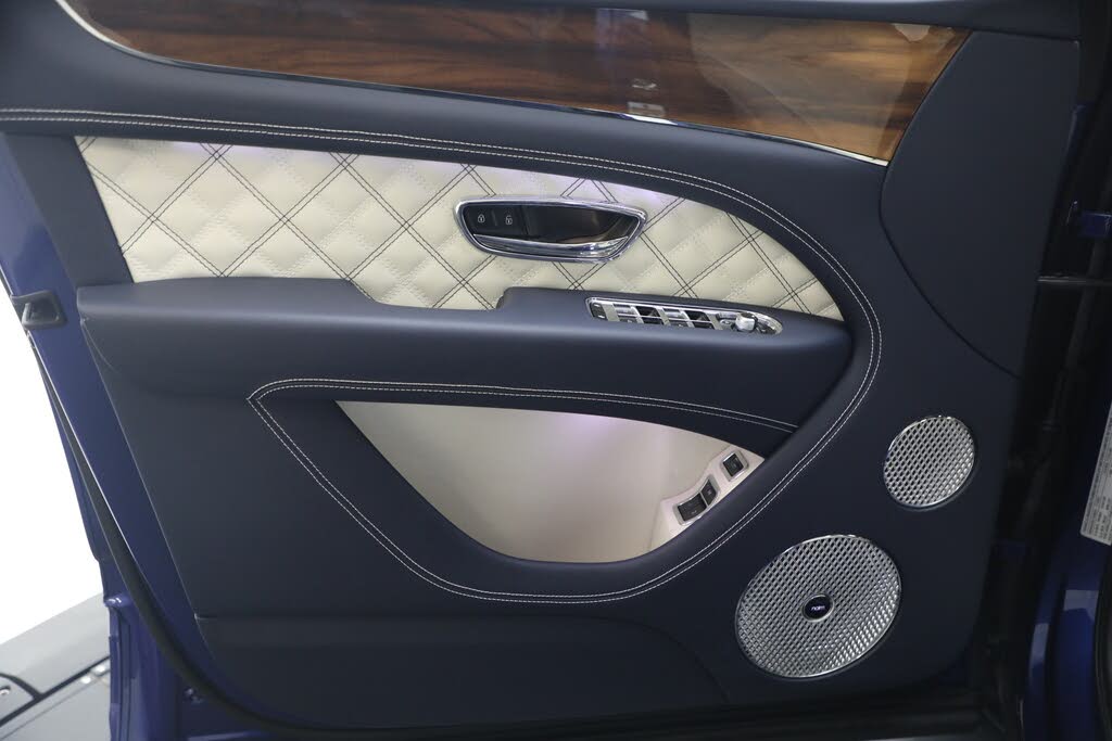 2022 Bentley Bentayga V8 AWD photo 16