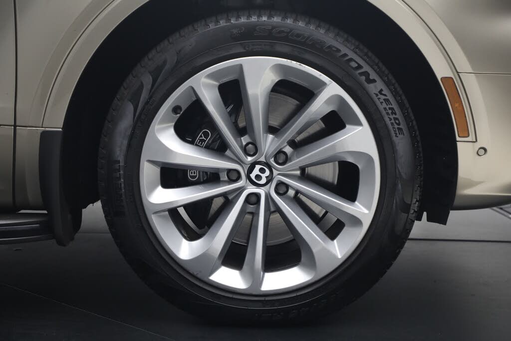 2021 Bentley Bentayga V8 AWD photo 16