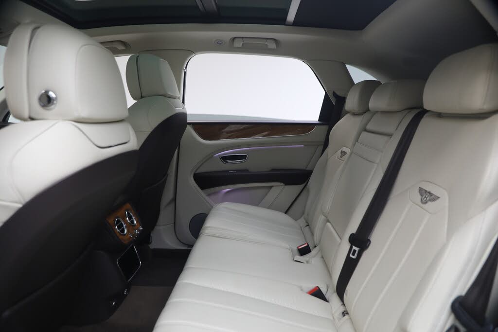 2021 Bentley Bentayga V8 AWD photo 22