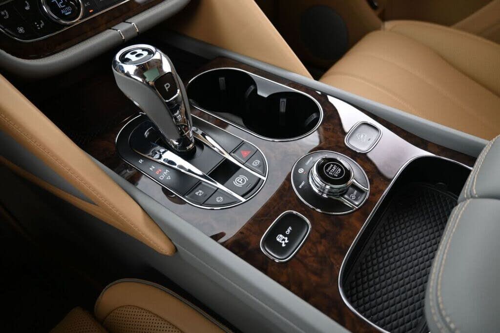 2026 Bentley Bentayga Azure V8 AWD photo 20