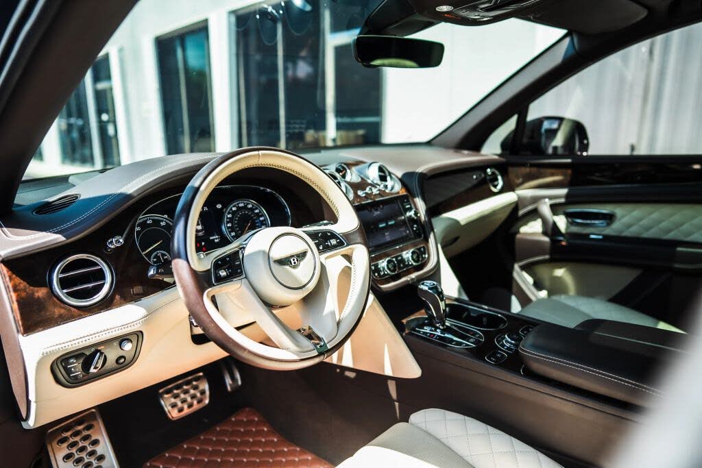 2018 Bentley Bentayga W12 Signature Edition AWD photo 11