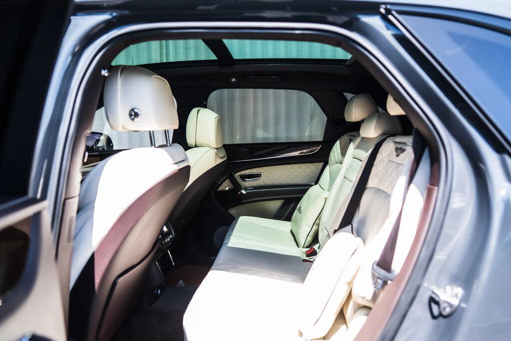 2018 Bentley Bentayga W12 Signature Edition AWD photo 18