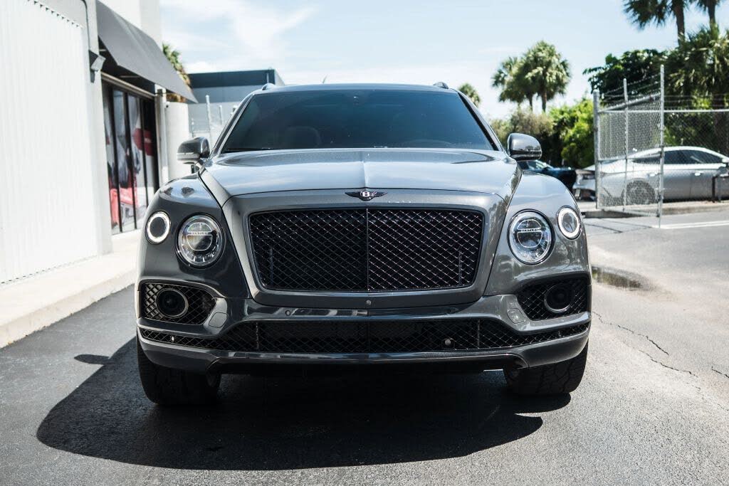 2018 Bentley Bentayga W12 Signature Edition AWD photo 3