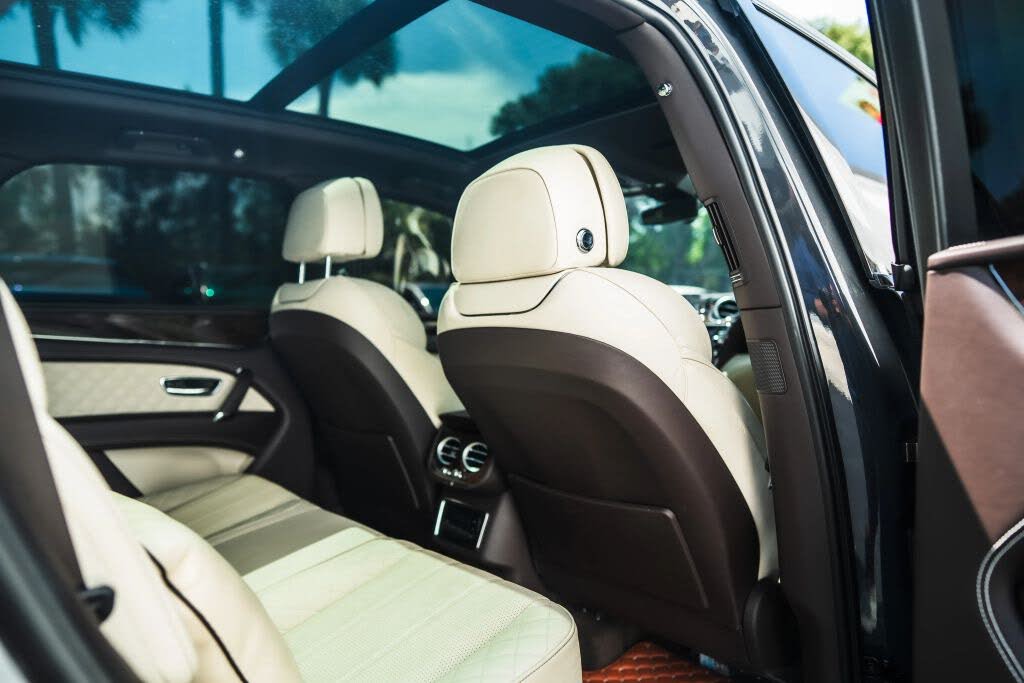 2018 Bentley Bentayga W12 Signature Edition AWD photo 22