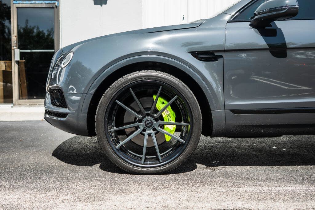2018 Bentley Bentayga W12 Signature Edition AWD photo 5