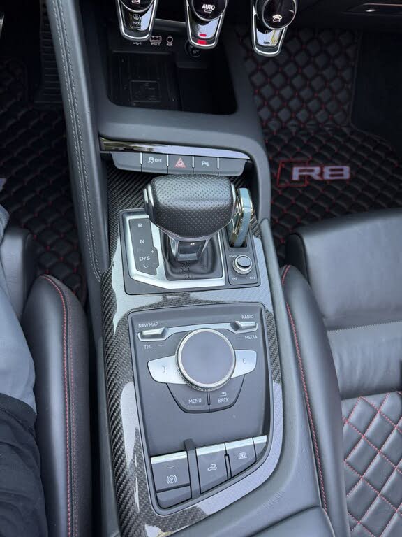 2022 Audi R8 quattro V10 Performance Spyder AWD photo 17 of 24