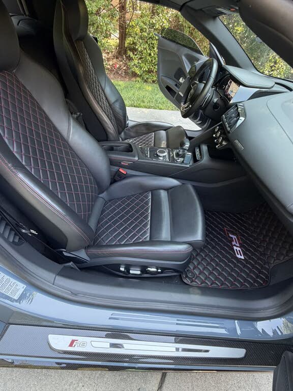 2022 Audi R8 quattro V10 Performance Spyder AWD photo 18 of 24