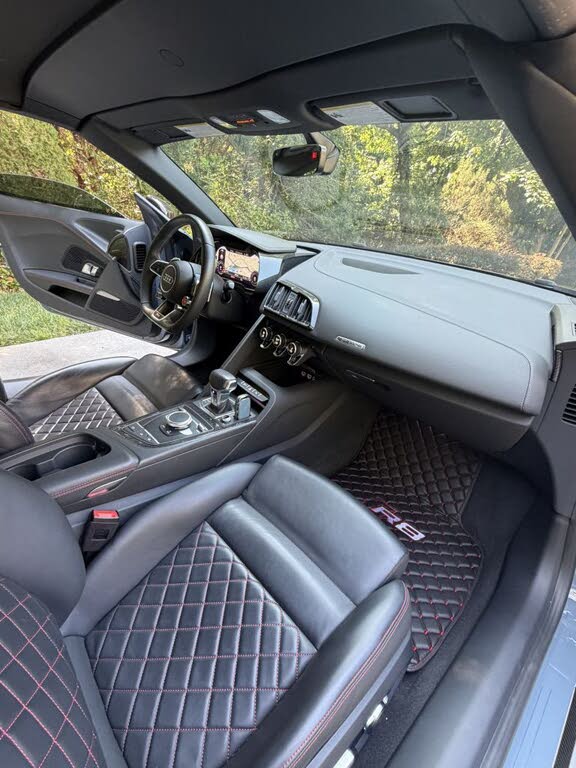 2022 Audi R8 quattro V10 Performance Spyder AWD photo 20 of 24