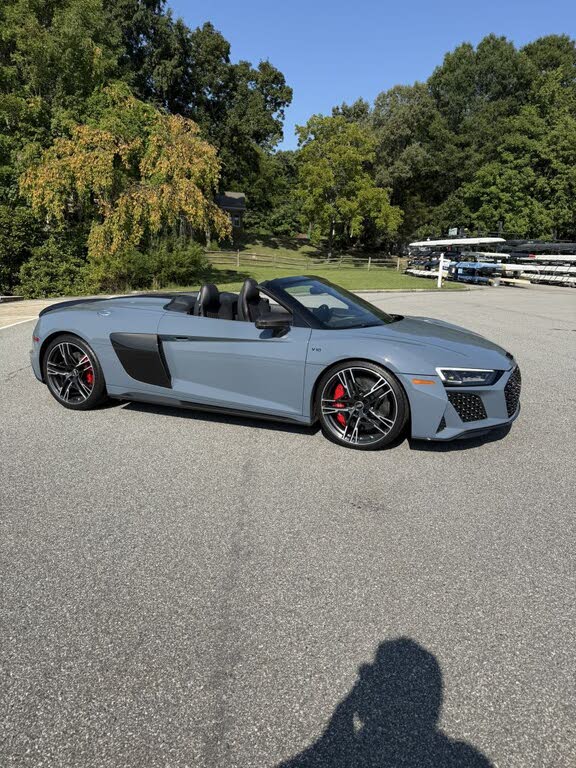 2022 Audi R8 quattro V10 Performance Spyder AWD photo 3 of 24