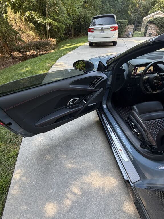 2022 Audi R8 quattro V10 Performance Spyder AWD photo 22 of 24