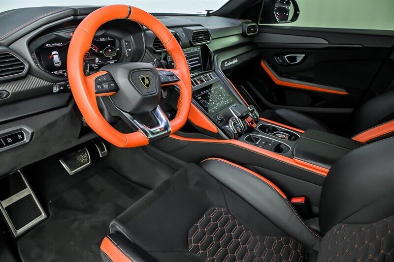 2022 Lamborghini Urus AWD photo 17