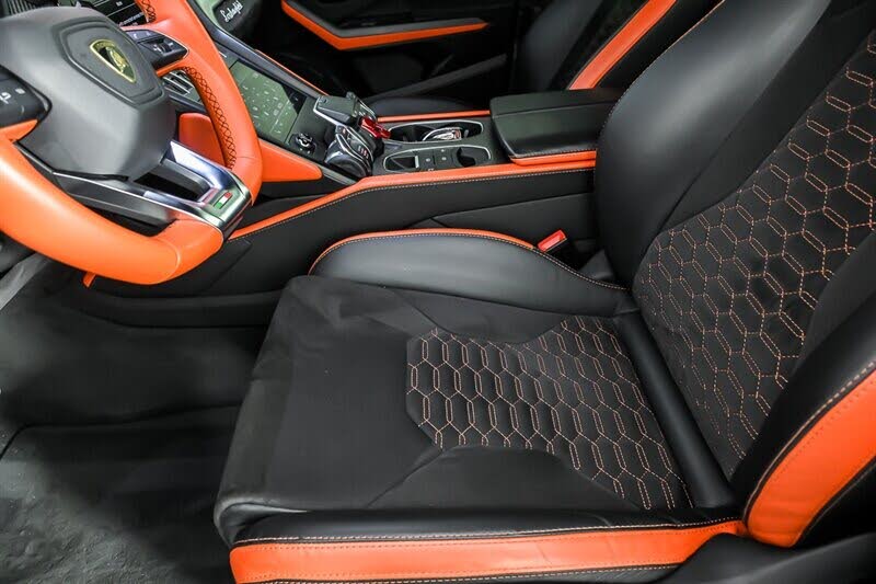 2022 Lamborghini Urus AWD photo 18