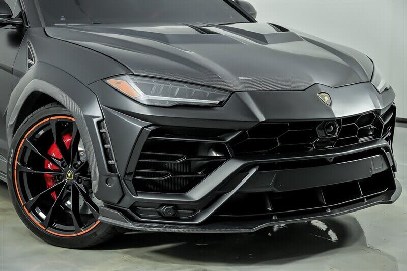 2022 Lamborghini Urus AWD photo 3