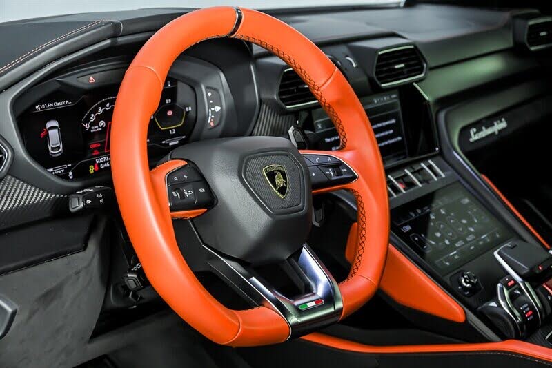 2022 Lamborghini Urus AWD photo 21