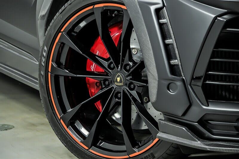 2022 Lamborghini Urus AWD photo 4