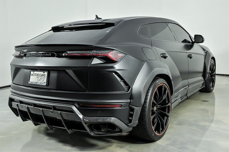 2022 Lamborghini Urus AWD photo 10