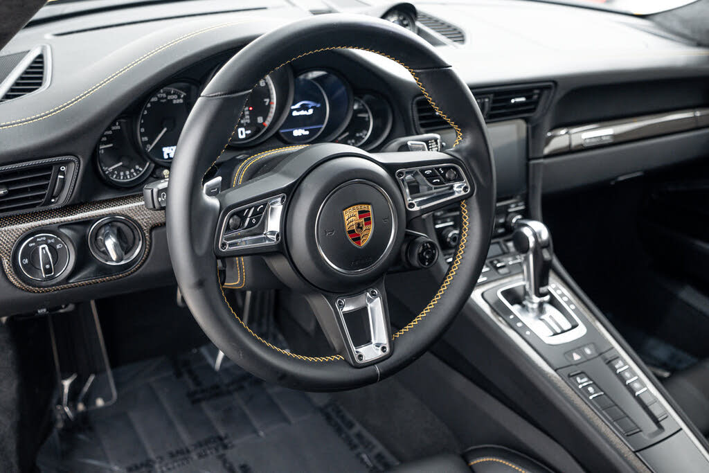2018 Porsche 911 Turbo S Coupe AWD photo 18 of 24